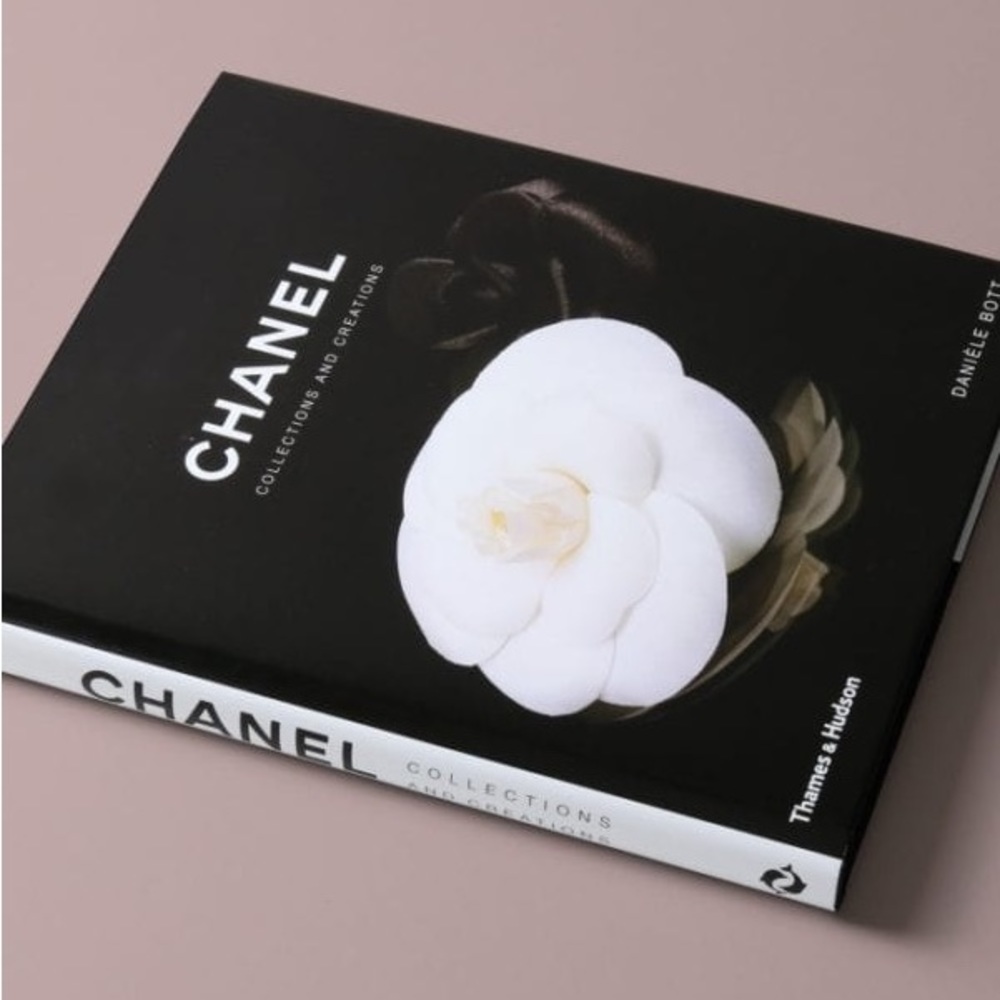 NWT CHANEL Collections and Creations Large Coffee Table Book Decor